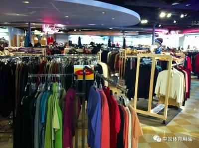 空間設(shè)計(jì)丨ScholarShop 爆改美國品牌服裝折扣店的零售新境界